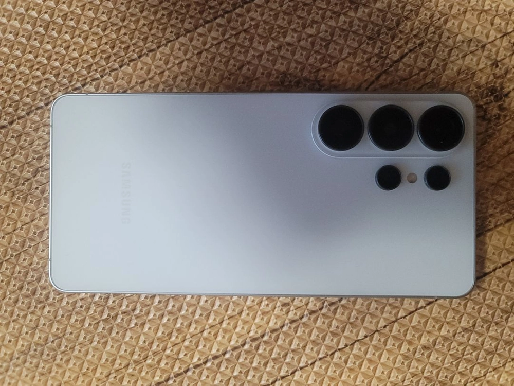 삼성 갤럭시 S26 울트라 1TB 자급제 - 안심되는 중고거래