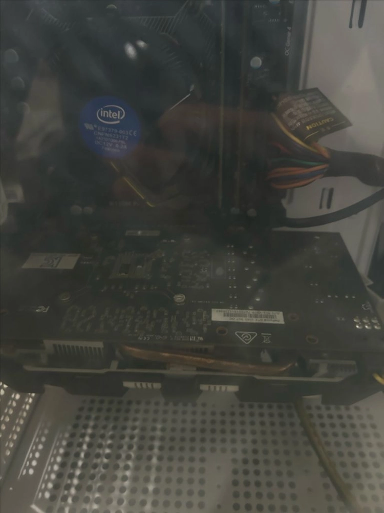 데스크탑 PC 본체 이미지