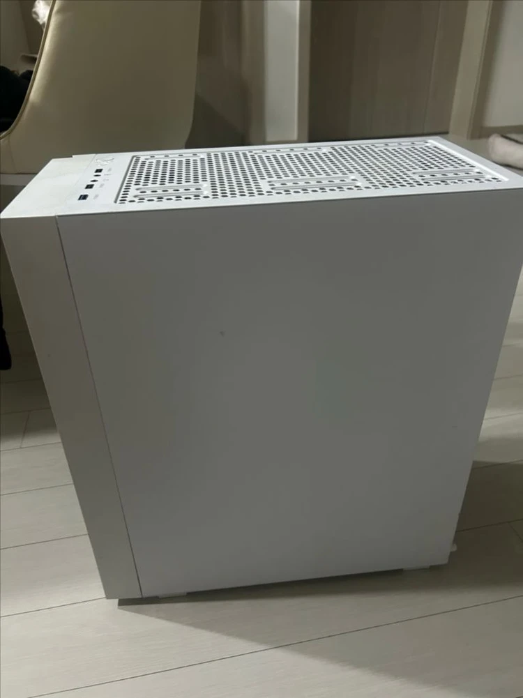 데스크탑 PC 본체 이미지