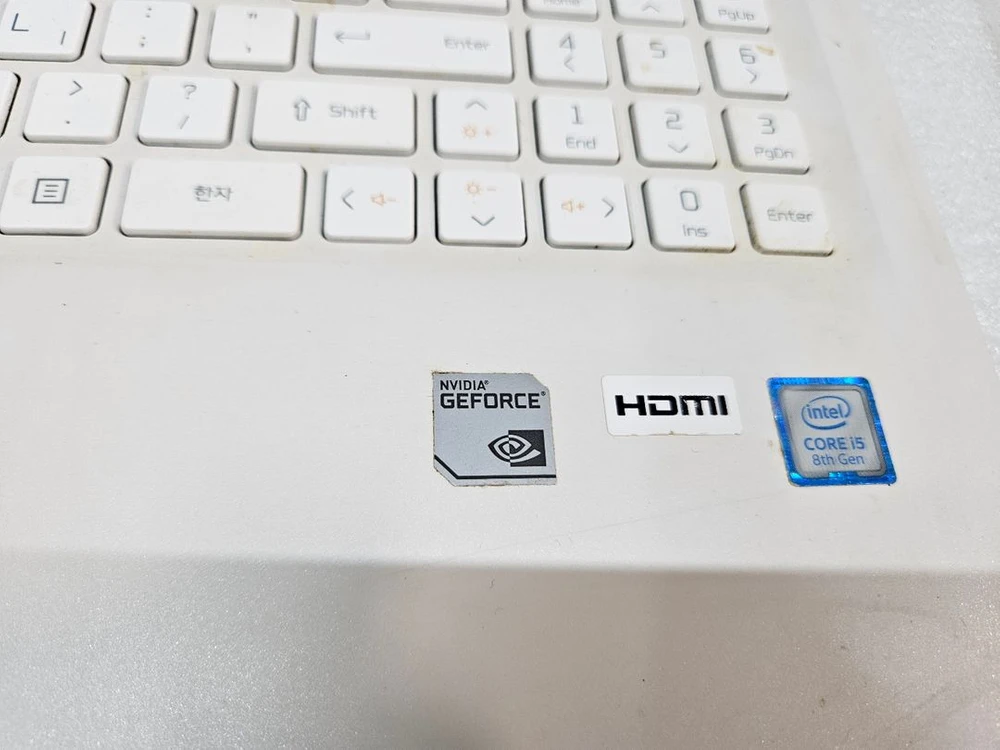LG 15.6인치 노트북 i5-8250u 입니다 이미지