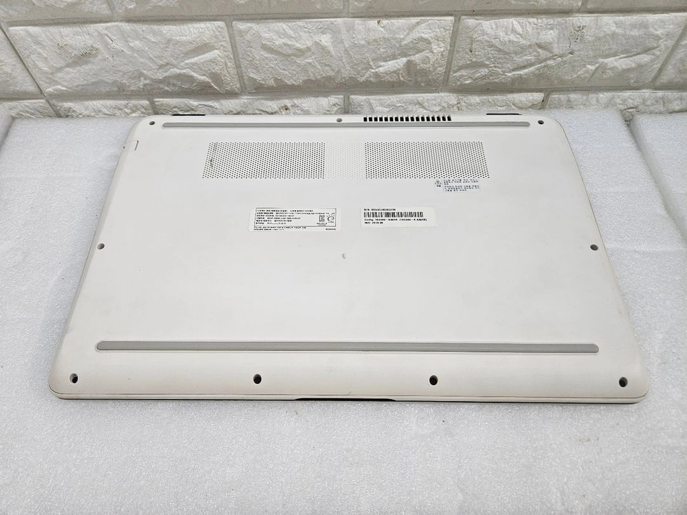 LG 15.6인치 노트북 i5-8250u 입니다 이미지