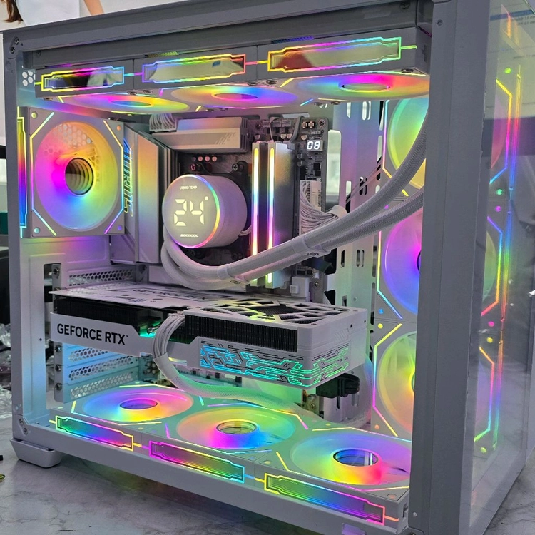 7800x3d, 5070ti 화이트 튜닝pc 새제품 이미지