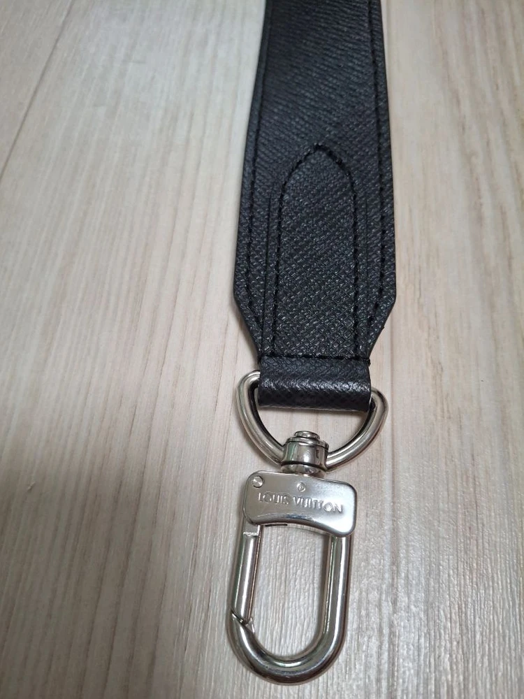 (정품) 루이비통 타이가 브리프케이스가죽 스트랩 이미지