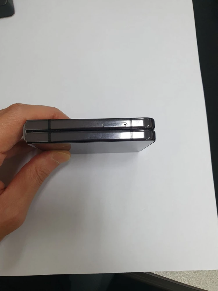갤럭시Z플립5 256GB 블랙 SK 무잔상 기능정상 중고폰 217232 이미지
