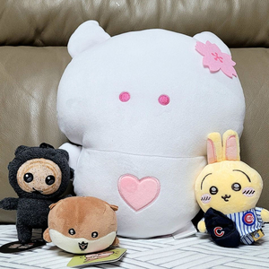 츠브라나 쿠로미 30cm 클리오네 + 치이카와 우사귀 컵스 + 동강 꺼먹살이 + 카와우소 수달 키링인형 (새상품) 이미지