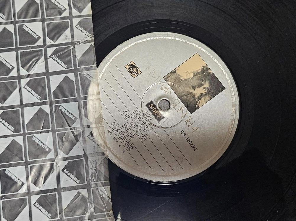 김완선 4집 KIM WAN SUN Vol.4 89년 초반 LP 판매 이미지