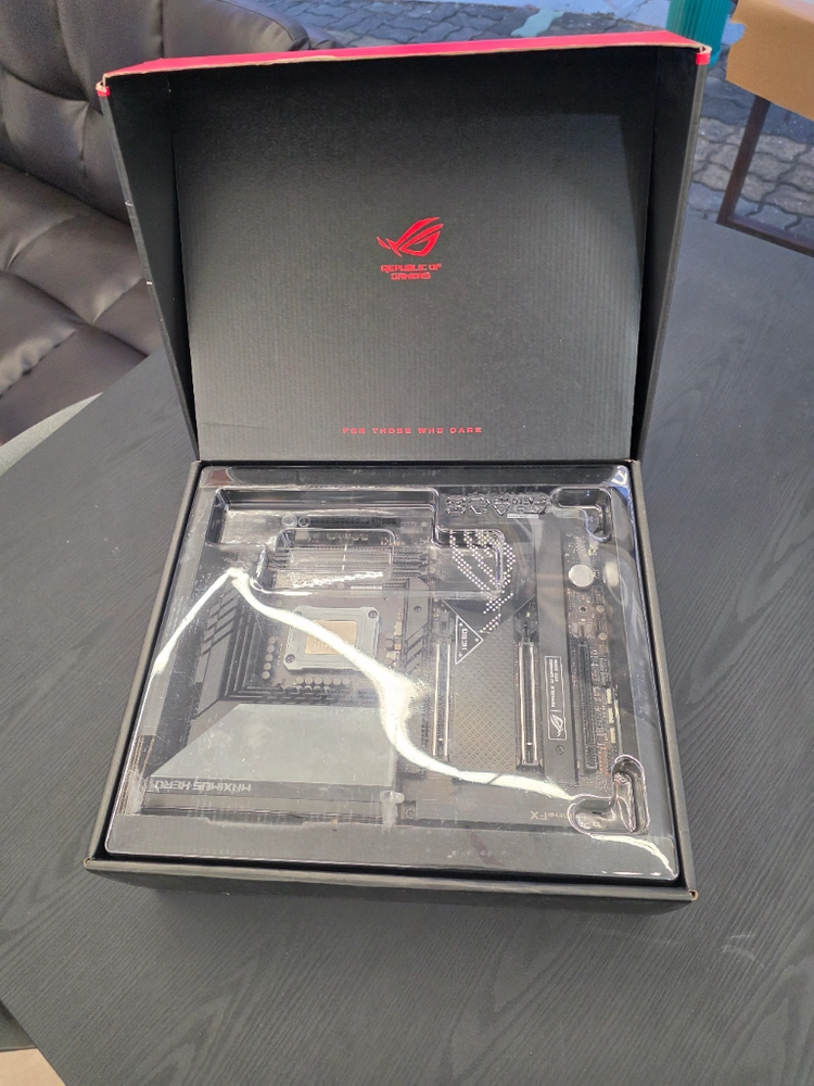 Z690 ASUS 막시무스 히어로 이미지
