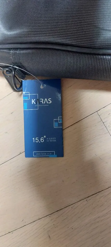 미사용 새상품 카라스 15.6인치 노트북 가방 블랙 이미지