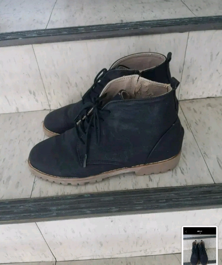 검정색 남성 부츠 이미지