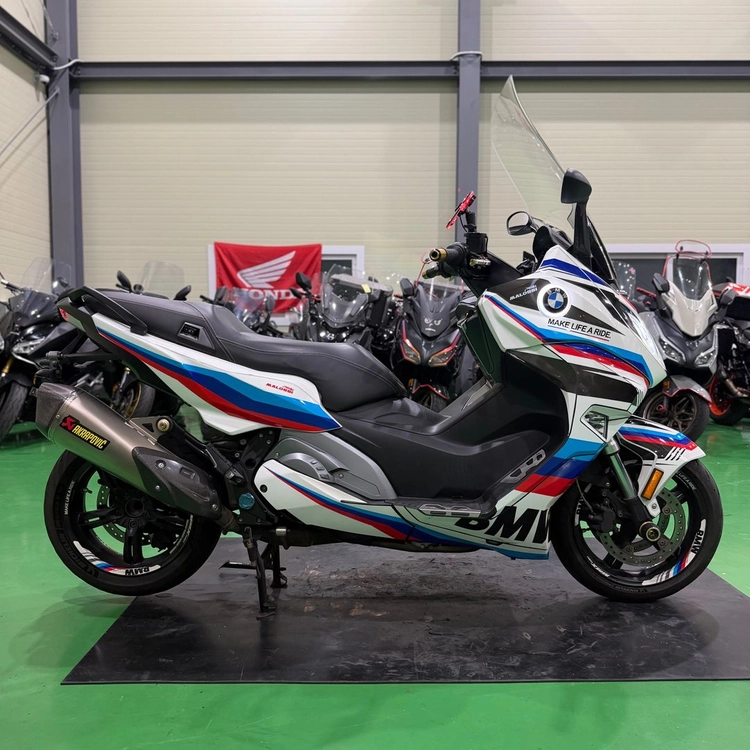 BMW c650s 17년식 아크라포빅 구변o 출퇴근 스쿠터 판매합니다 이미지