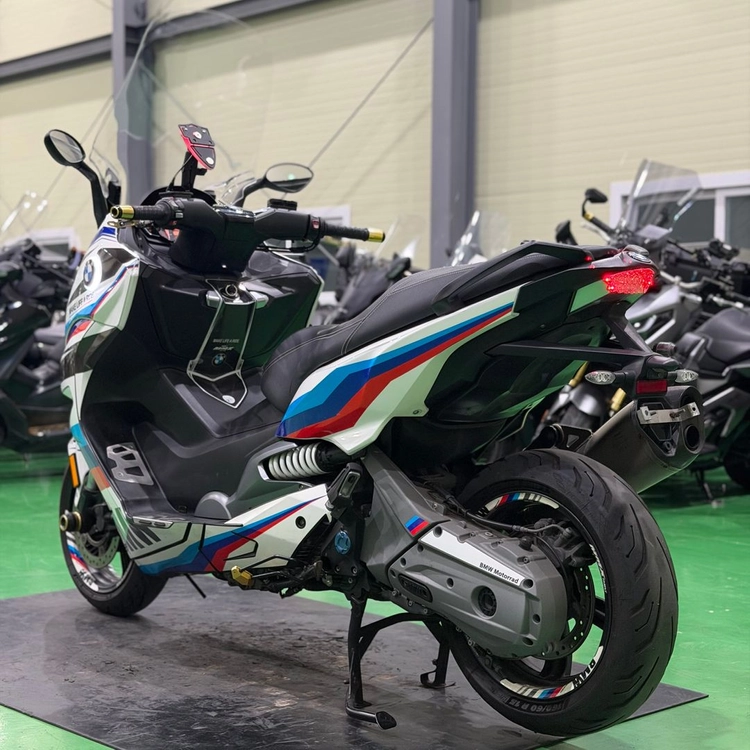 BMW c650s 17년식 아크라포빅 구변o 출퇴근 스쿠터 판매합니다 이미지