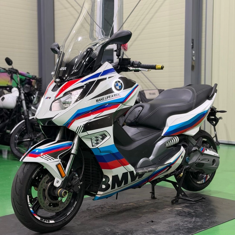 BMW c650s 17년식 아크라포빅 구변o 출퇴근 스쿠터 판매합니다 이미지