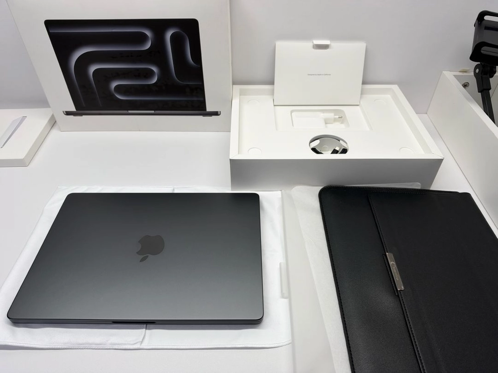 Apple 맥북 프로 M4 14인치 M4 pro 512/24GB 스페이스 블랙 팝니다. - 안심되는 중고거래