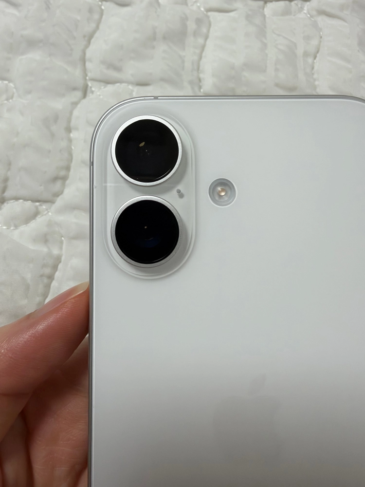 아이폰 17 256GB 화이트 자급제 풀박스 (애플케어+ 27년 10월까지) 이미지
