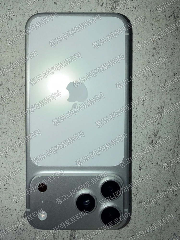 아이폰 17 프로 맥스 512GB 실버 자급제 풀박스 판매 (케이스포함) 이미지