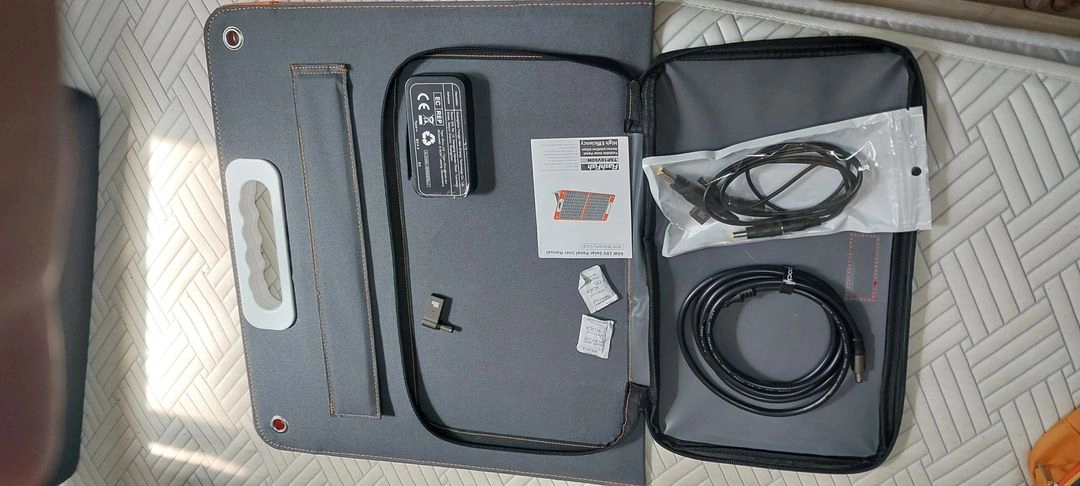 휴대용60w 태양광패널 + Allpowers r600 파워뱅크 (300wh) - 안심되는 중고거래