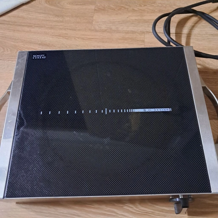 독일노도1구 전기레인지 DH-2100 깨끗하게사용했어요.작동잘돼요.원가790000원 이미지