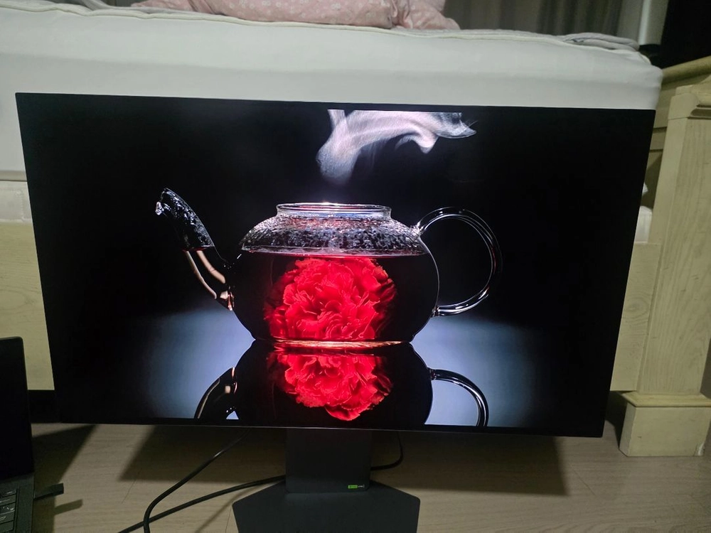LG 울트라기어 32GS95UV 32인치 4K OLED 240Hz / FHD 480Hz 풀박스 판매 이미지