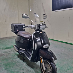 람브레타 V125K 스폐셜/2019년식/1.9만KM/입문용/출퇴근사용/판매합니다. 이미지