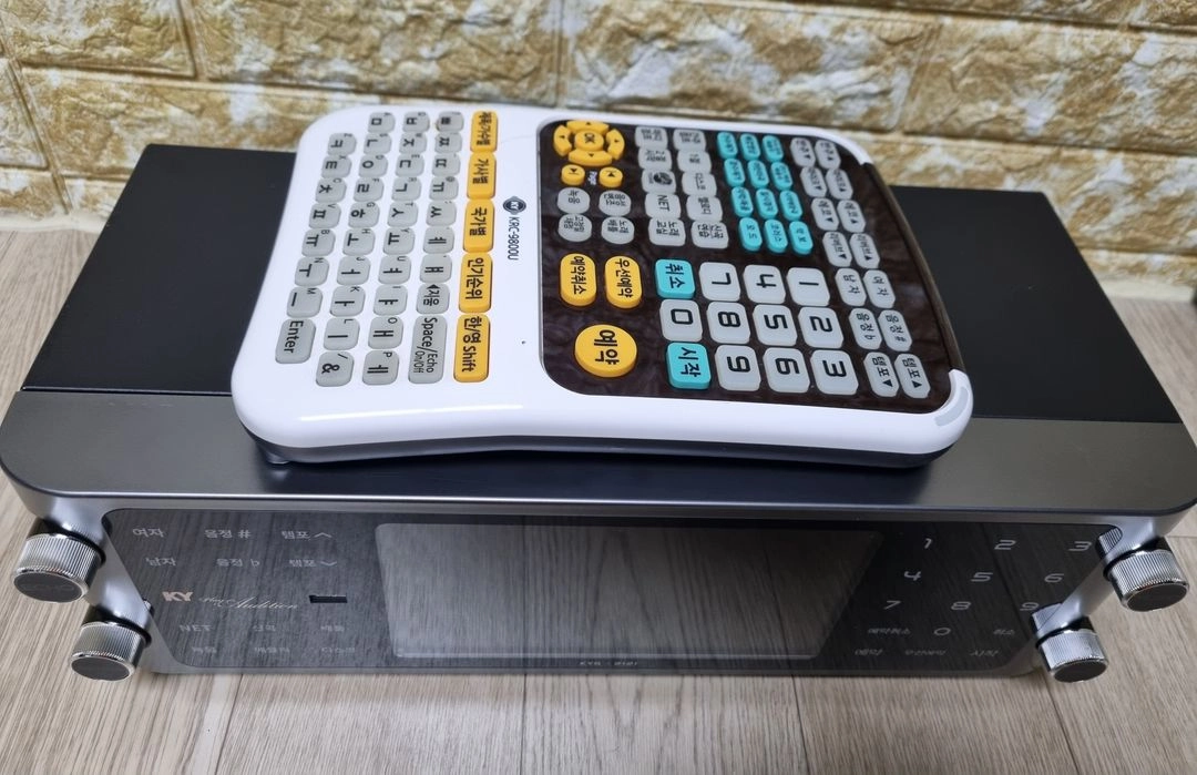 금영 노래방 반주기 KYG-2121 이미지