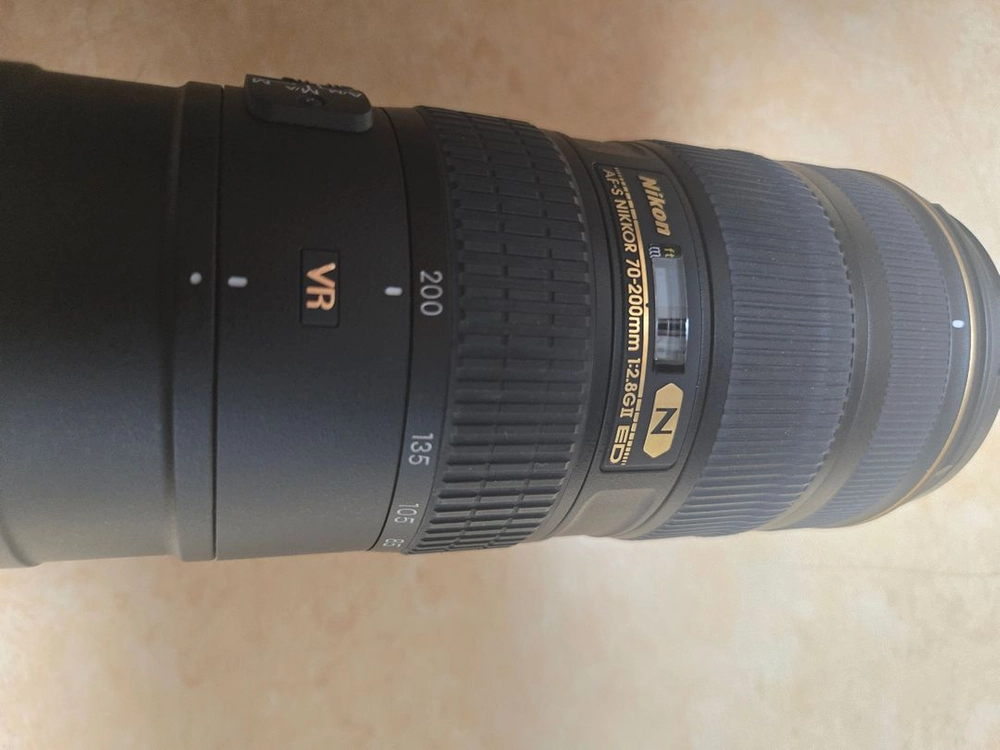 니콘AF-s 70-200mm F2.8G ED VR 2 렌즈 이미지