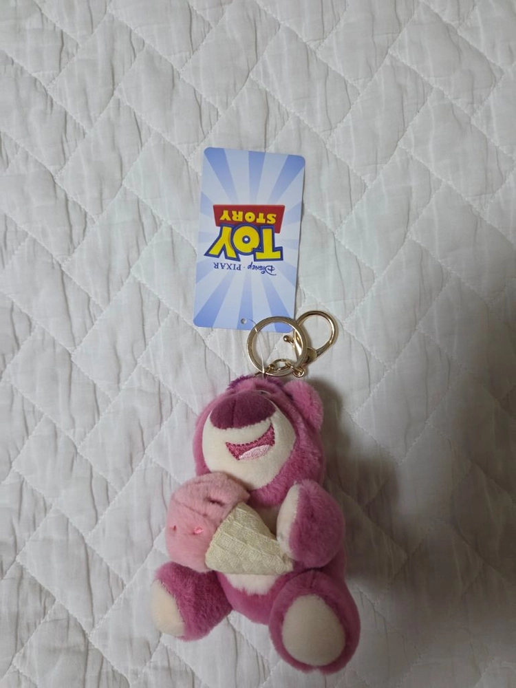 토이스토리 랏소베어 아이스크림 키링입니다. 이미지