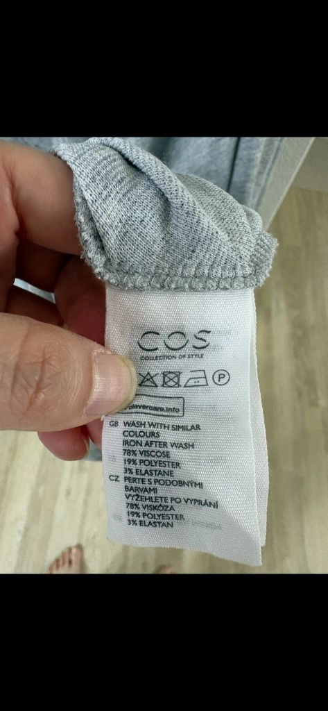COS(코스)드레이핑 롱티 이미지