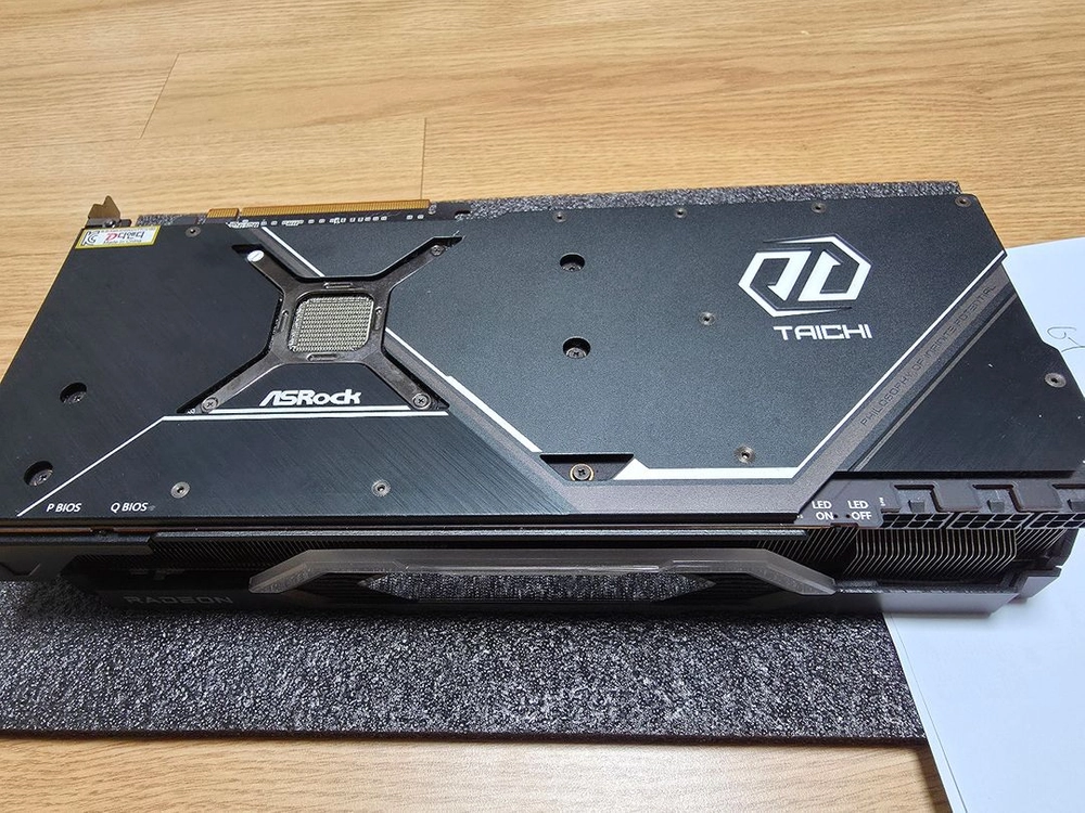rx 6800xt 타이치 16gb 이미지