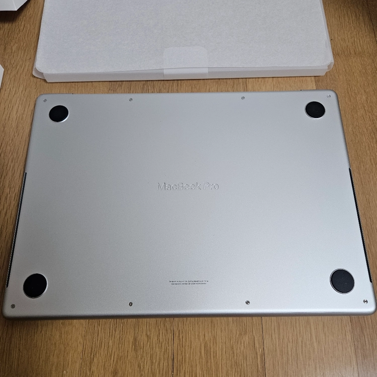 [미개봉 새제품급] 맥북프로 M3 Pro 18G/512G 14인치 실버 풀박스 (배터리 100%) 이미지