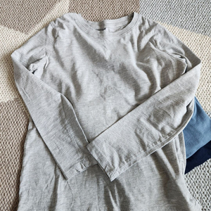 티셔츠 4장 8-10세 / H&M 기본 긴팔 무지 티셔츠 새상품 4장 8-10세 / 에이치엔엠 이미지