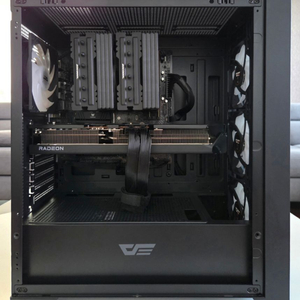 AAA급 컴퓨터 7800x3D 9070xt 32G 1TB 이미지