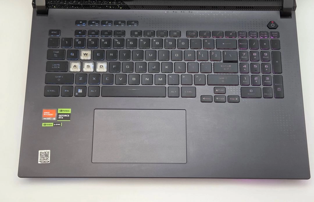 [최저가]ASUS 17인치 게이밍노트북 ROG(7845HX/4060/1TB/240Hz/QHD) 이미지