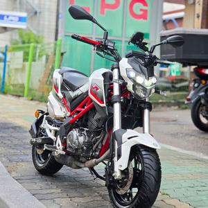 tnt125 베넬리 4849km 오토바이 판매합니다 이미지