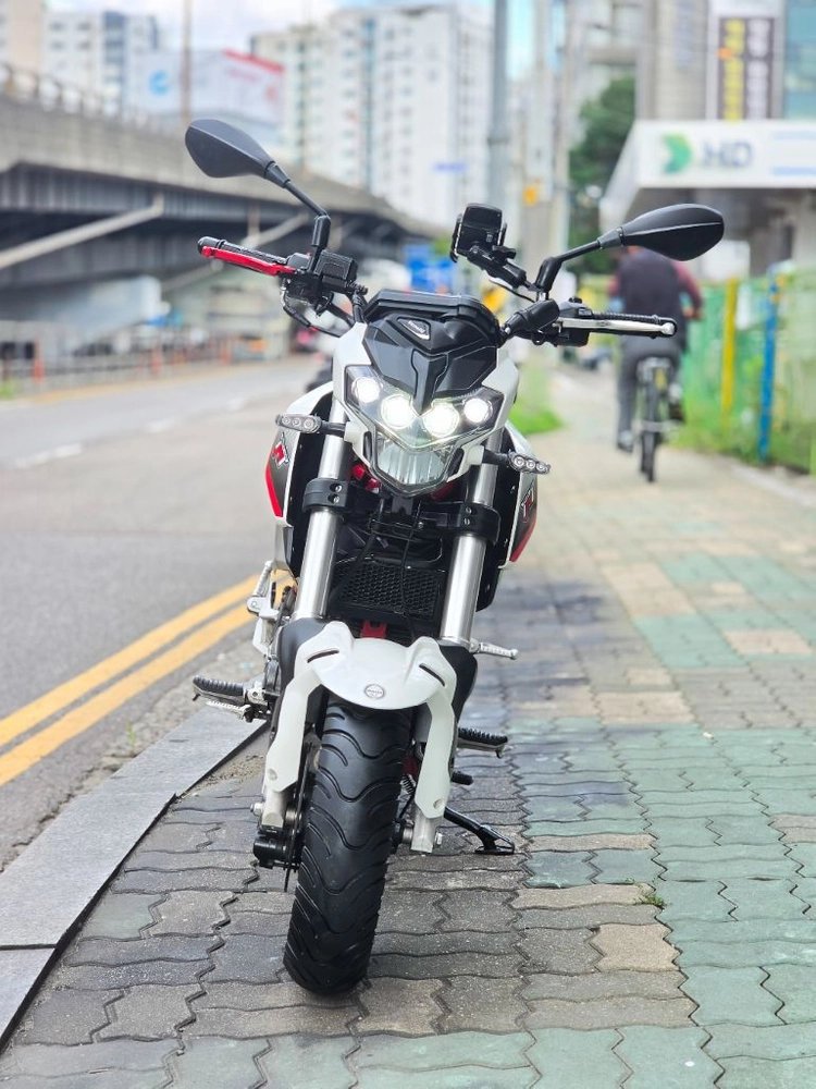 tnt125 베넬리 4849km 오토바이 판매합니다 이미지