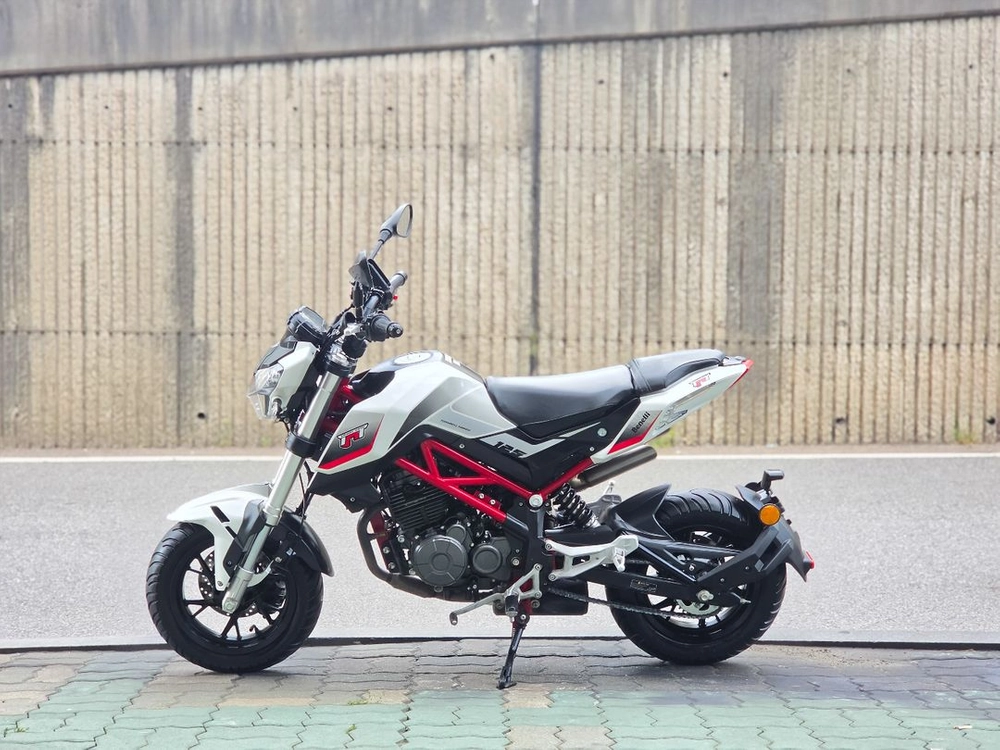 tnt125 베넬리 4849km 오토바이 판매합니다 이미지