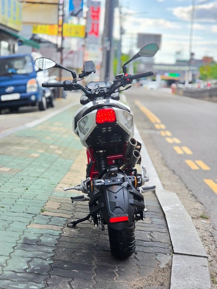 tnt125 베넬리 4849km 오토바이 판매합니다 이미지