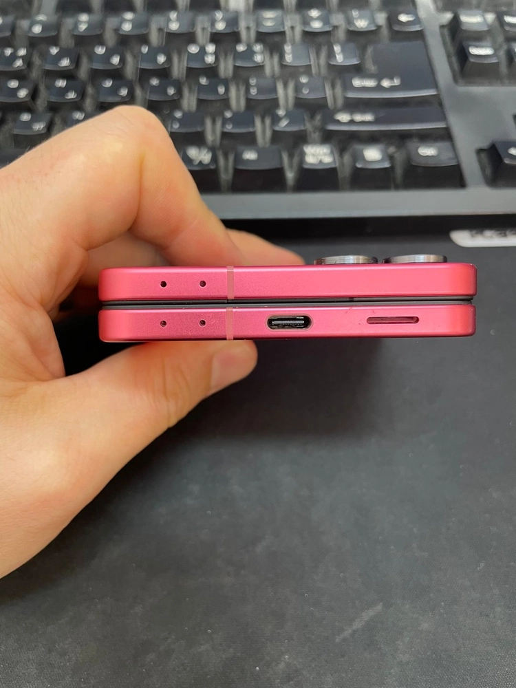 갤럭시Z플립7 레드 256GB 무잔상 상태좋은 중고66만2천팝니다 이미지