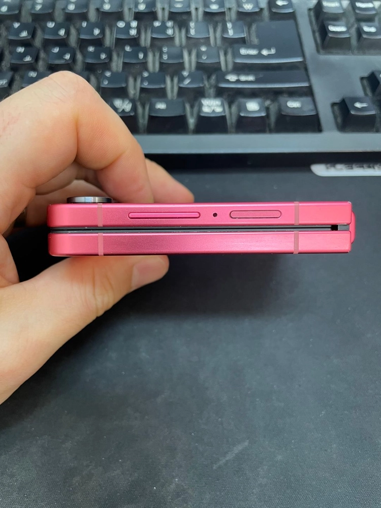 갤럭시Z플립7 레드 256GB 무잔상 상태좋은 중고66만2천팝니다 이미지