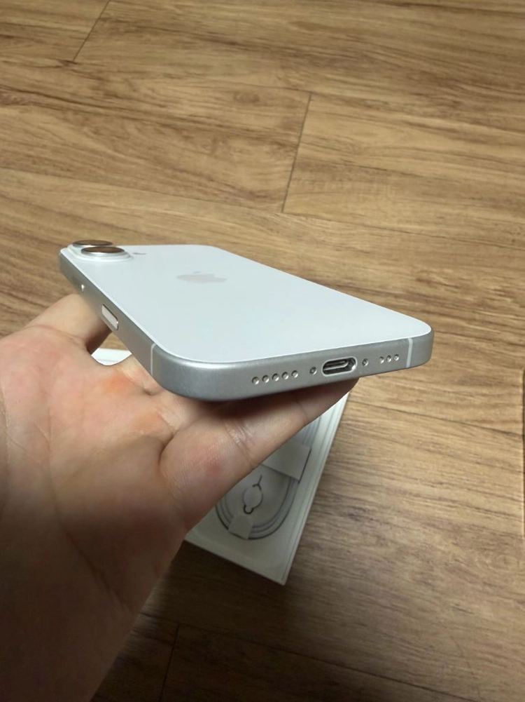 아이폰17 화이트 256GB 배터리 100% 보증 OK 이미지