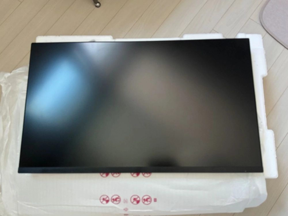 LG 4K 32UN880 판매합니다. 이미지