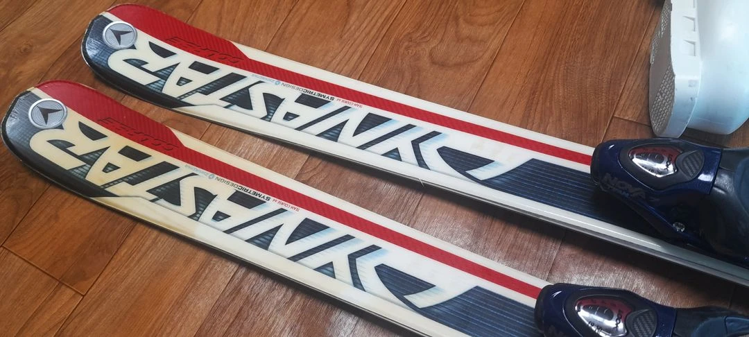 쥬니어 레이싱 스키 세트 (스키130cm,부츠230mm) 이미지