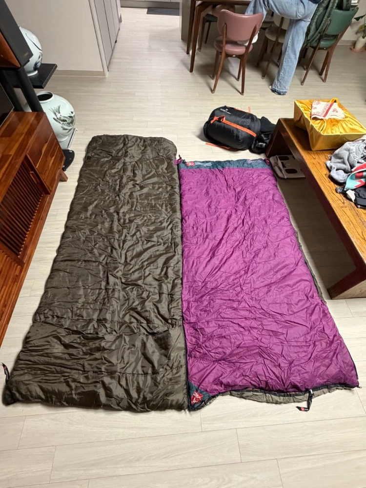 준우 동계용 침낭 2개 이미지