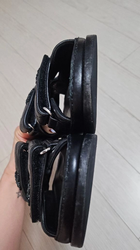샤넬벨크로샌들 이미지