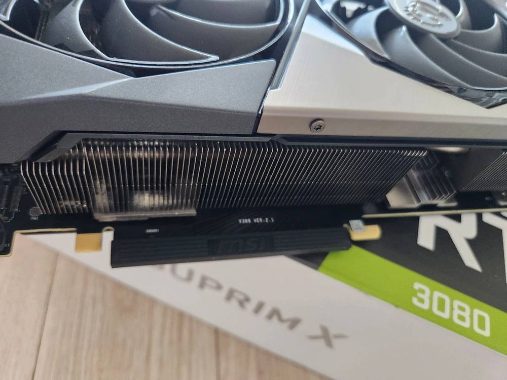 풀박스 MSI RTX 3080 슈프림 X 그래픽카드 이미지