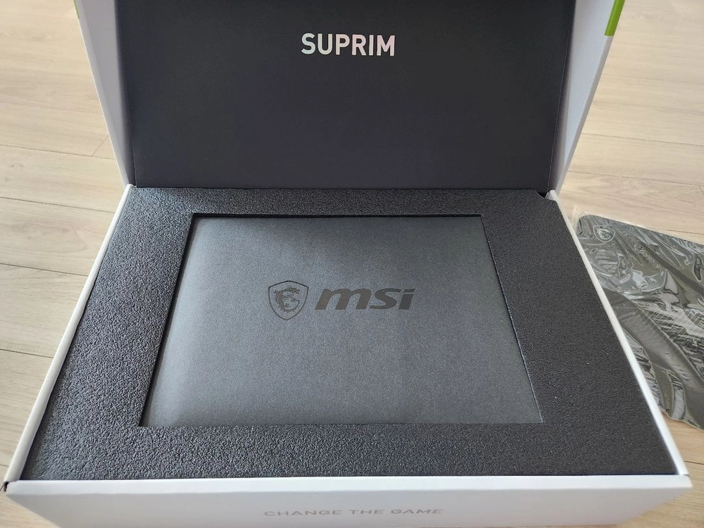 풀박스 MSI RTX 3080 슈프림 X 그래픽카드 이미지