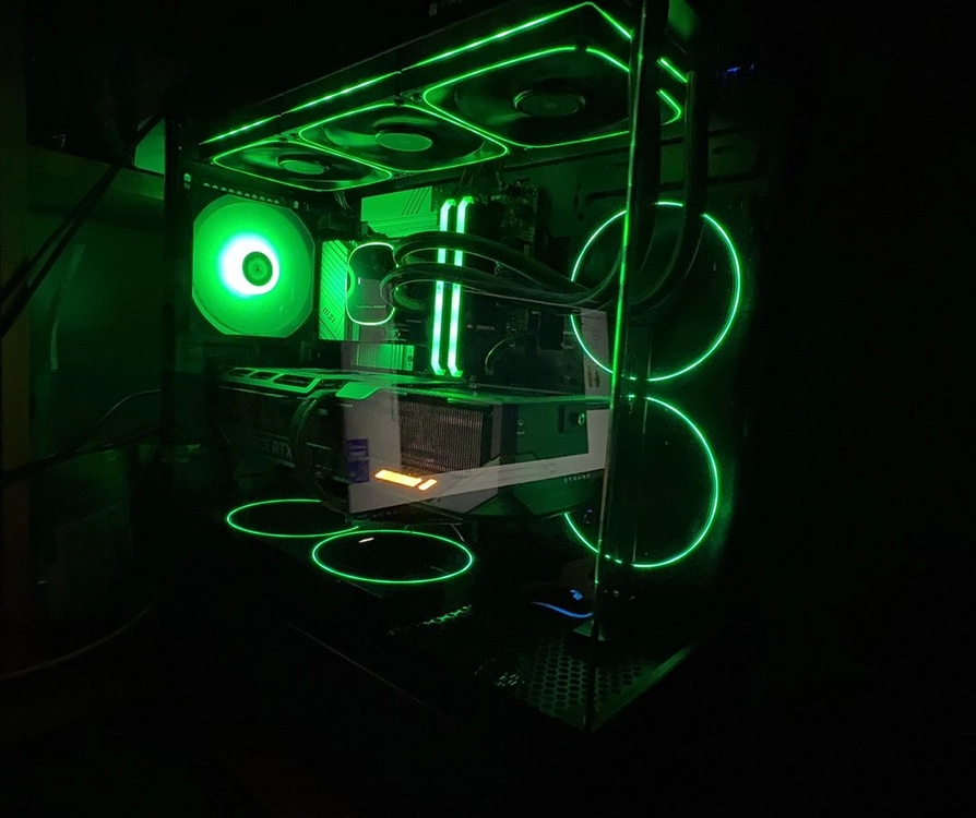 컴퓨터 i5-14600k 14코어 20스레드 / rtx5070ti / 커세어 DDR4 32GB 튜닝램 이미지