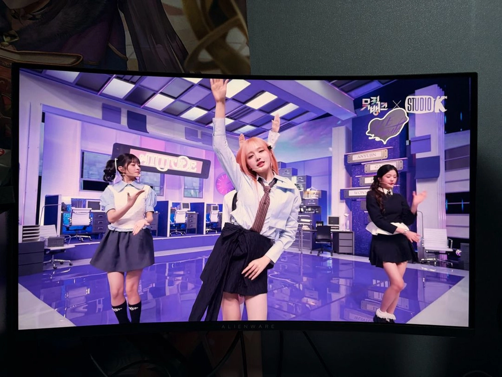 에일리언웨어 AW3225QF OLED 4K 240hz 모니터 - 안심되는 중고거래