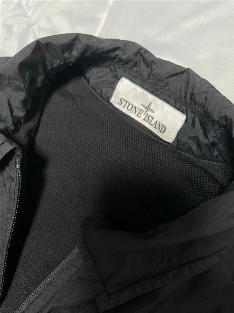 [s] 24ss 스톤아일랜드 크링클랩스 바람막이 자켓 블랙 이미지