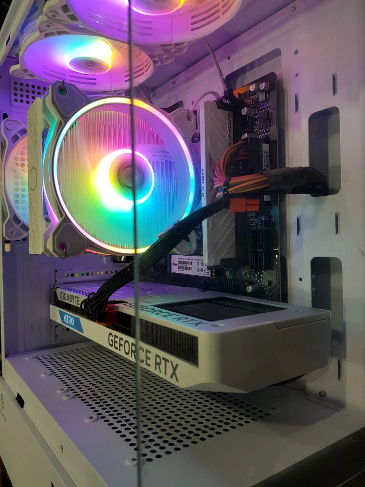 라이젠 7500F RTX4060 컴퓨터 이미지