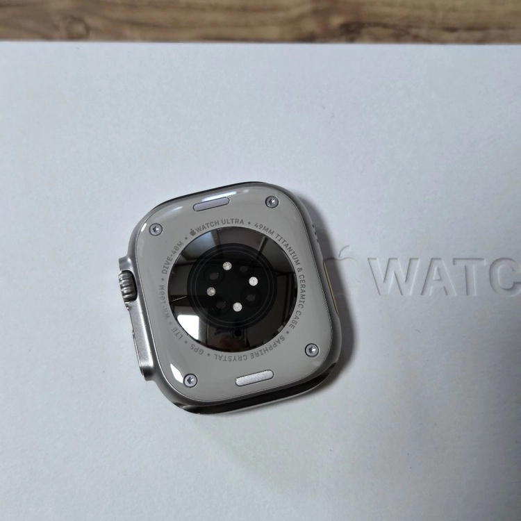 애플워치 울트라2 49mm 내추럴 티타늄 풀박스 A급 /밴드4종 이미지